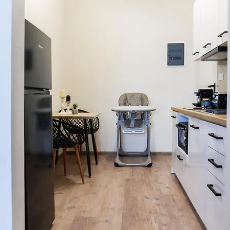 Harbour نيا ميشانيونا