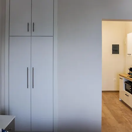 Harbour شقة فندقية نيا ميشانيونا