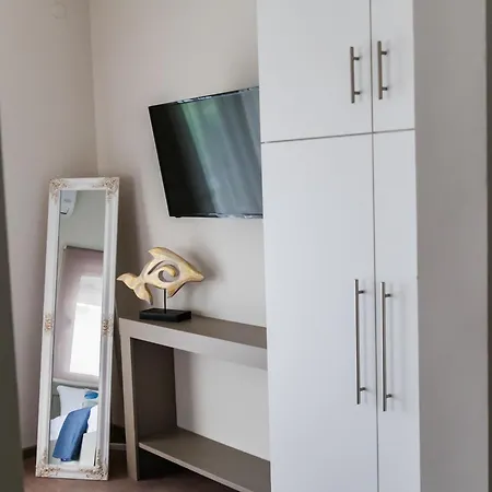 Harbour Aparthotel 4*